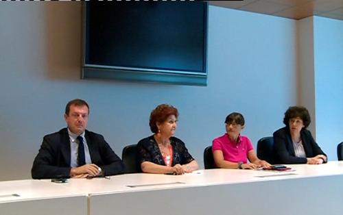 Loredana Panariti (Assessore regionale Lavoro), Debora Serracchiani (presidente Friuli Venezia Giulia) e Teresa Bellanova (sottosegretario di Stato al Lavoro) – Udine 13/07/2015